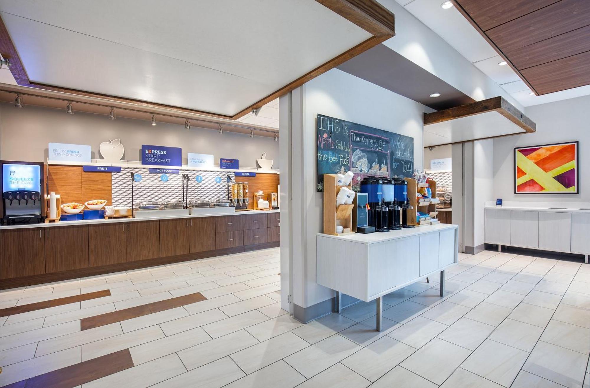 Holiday Inn Express & Suites - Carrollton West By Ihg Dış mekan fotoğraf
